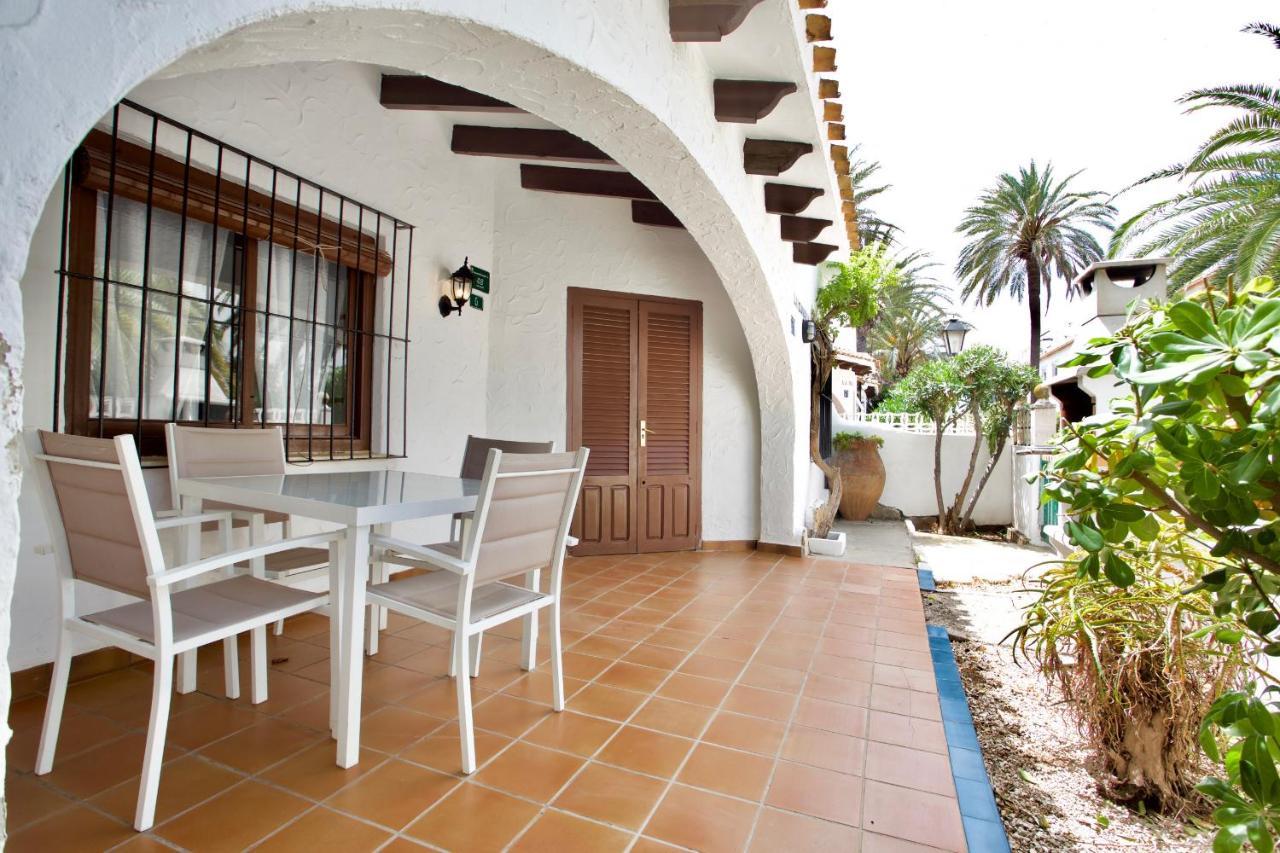 Urbanizacion El Oasis, 20 Villas En 1ª Linea Playa Dénia Extérieur photo