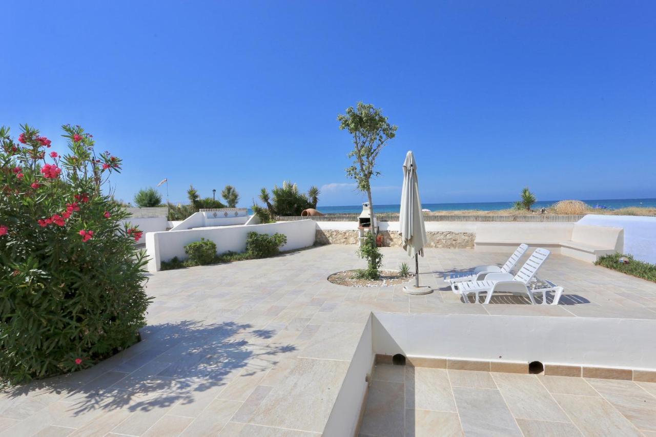 Urbanizacion El Oasis, 20 Villas En 1ª Linea Playa Dénia Extérieur photo